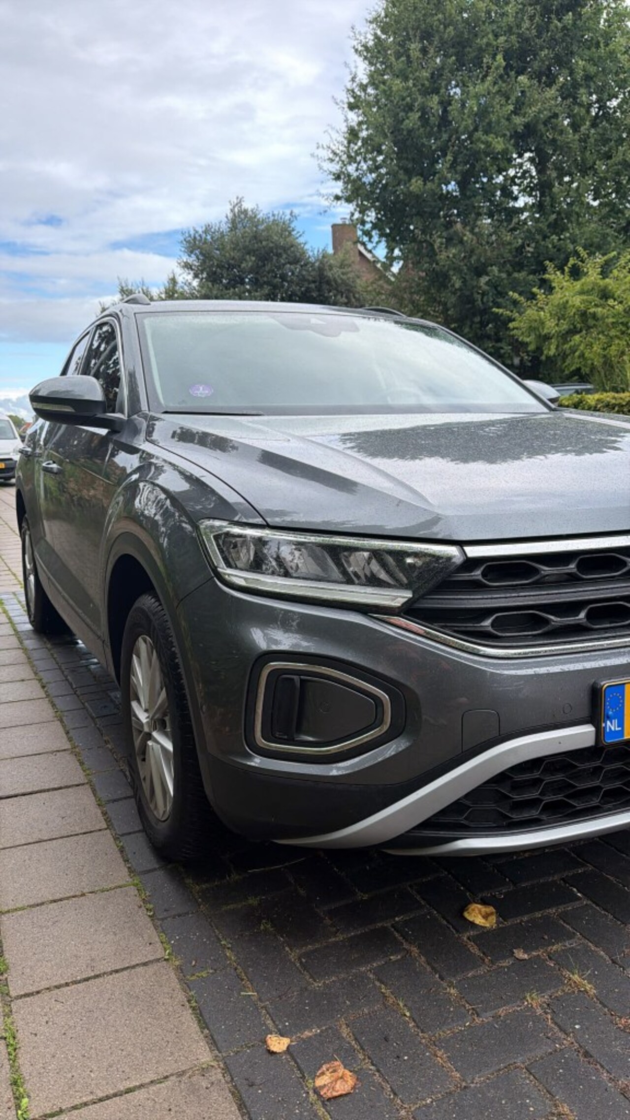 Volkswagen T-Roc - 1.5 TSI 150 pk Life Business | Achteruitrijcamera | LMV 16 inch | Apple Carplay | - AutoWereld.nl