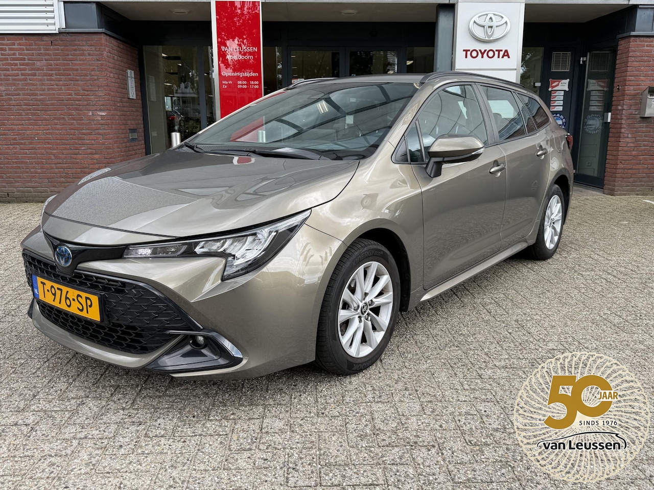 Toyota Corolla Touring Sports - Hybrid 140 Active CAMERA CLIMA AD-CRUISE LM-VELGEN 16" APPLE/ANDROID NL-AUTO NAVI - AutoWereld.nl