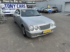Mercedes-Benz E-klasse - 200 Classic