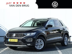 Volkswagen T-Roc - 1.5 TSI Style 150 pk | Panoramadak | Led Koplampen | Trekhaak | Navigatie | Stoelverwarmin