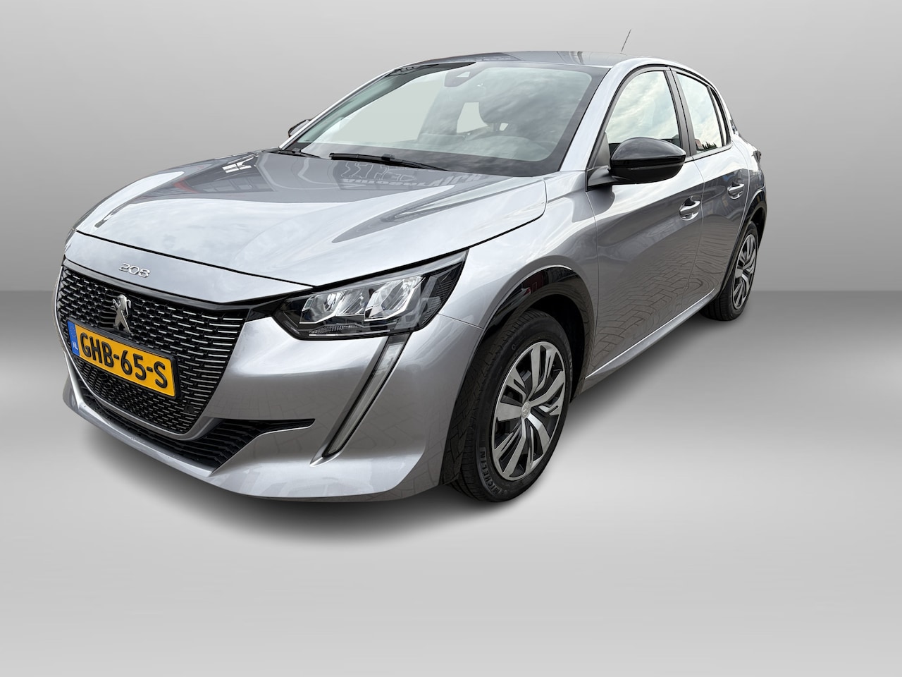 Peugeot e-208 - EV Active Pack 50 kWh Stoelverwarming | Apple/Android | Cruise control | Parkeersensoren - AutoWereld.nl