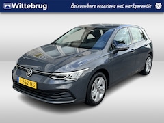Volkswagen Golf - 1.0 eTSI Life / AUTOMAAT/ PARK.SENSOREN V+A/ CAMERA/ ACC/ APP-CONNECT/ KEYLESS START/ DIGI