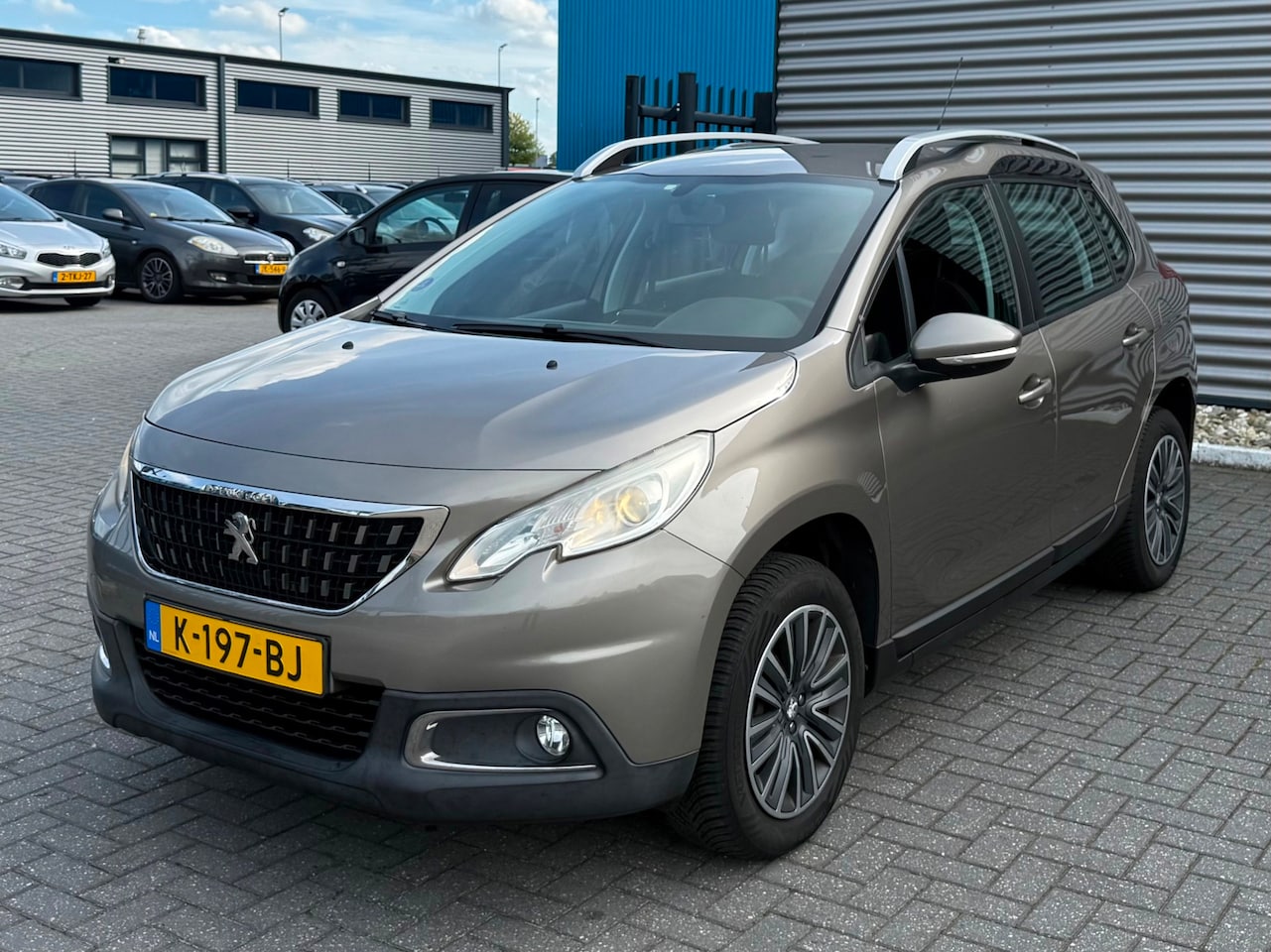 Peugeot 2008 - 1.2 PureTech Active 1.2 PureTech Active - AutoWereld.nl