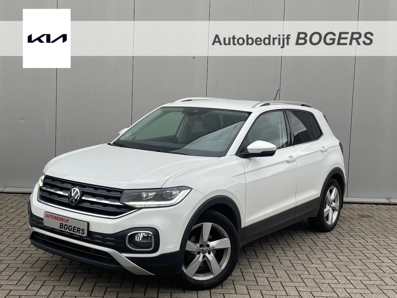 Volkswagen T-Cross - 1.0 TSI Style Automaat Navigatie ( via Apple Carplay, Android Auto ), Climate Control, Afn - AutoWereld.nl