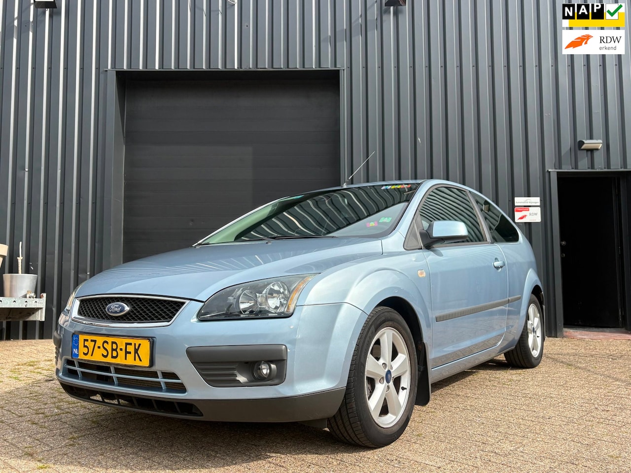 Ford Focus - 1.6-16V Futura-airco-NAP-NWE APK - AutoWereld.nl