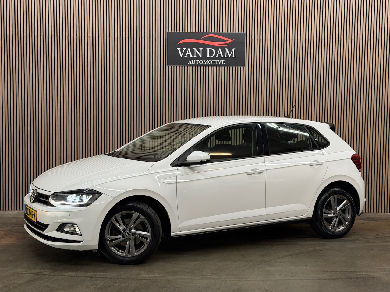 Volkswagen Polo - 1.6 TDI R-Line 2018 DSG LED CRUISE NAVI PDC - AutoWereld.nl
