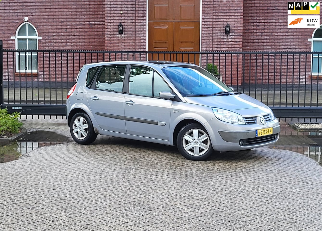 Renault Scénic - 2.0-16V Privilège Luxe / 1e Eigenaar / Open dak / Trekhaak / Pdc / AIrco - AutoWereld.nl