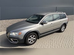 Volvo XC70 - 3.2 Momentum AWD / Zeer nette auto