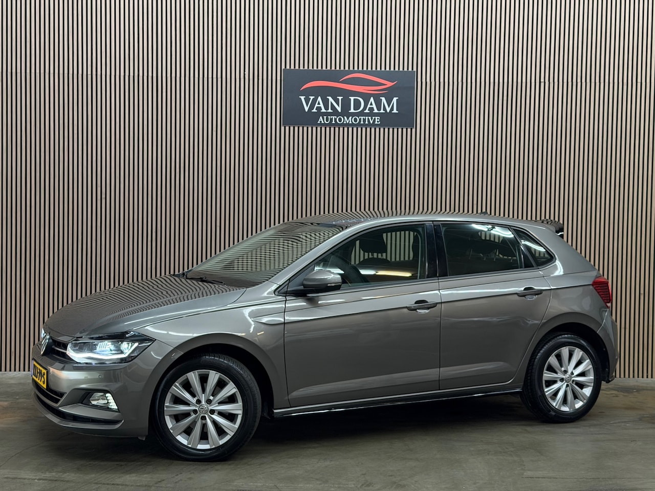Volkswagen Polo - 1.6 TDI R-Line 2019 DSG LED CRUISE NAVI BLUETOOTH - AutoWereld.nl