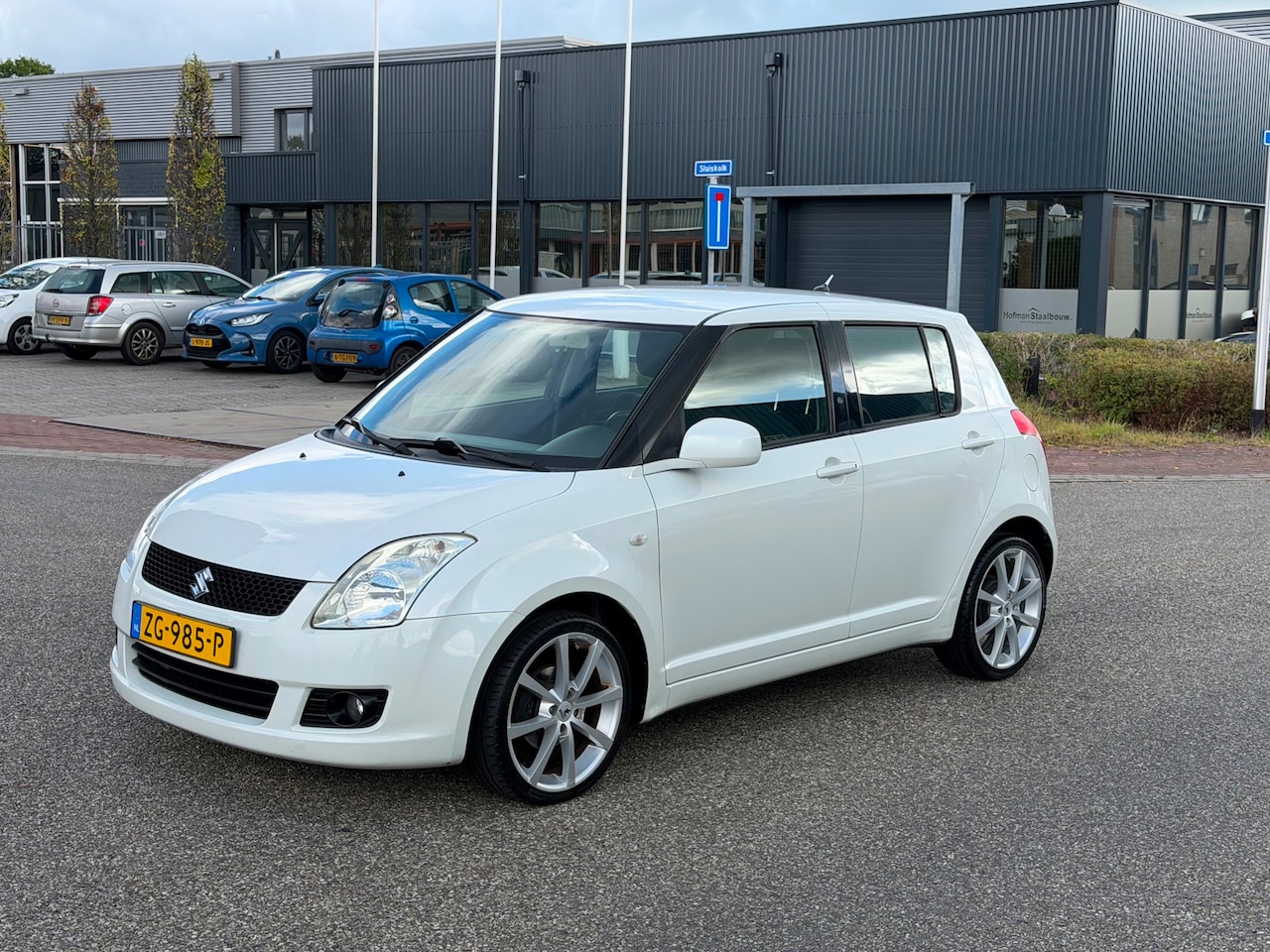 Suzuki Swift - 1.3 Base 5 Drs Airco - AutoWereld.nl