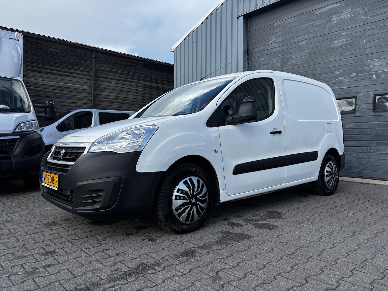 Peugeot Partner - 1.6 BlueHDI L1 Airco Cruise control - AutoWereld.nl