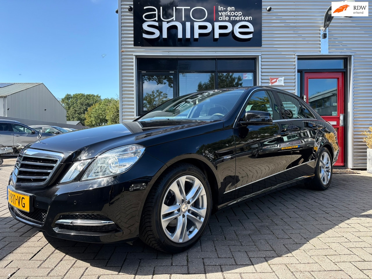Mercedes-Benz E-klasse - 200 CGI Avantgarde -CLIMA-CRUISE-STOELVERWARMING-TREKHAAK-1900 KG TREKGEWICHT-DEALER ONDER - AutoWereld.nl