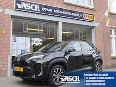 Toyota Yaris Cross - 1.5 Hybrid 115 First Edition all-seasonbanden Parkeersensoren