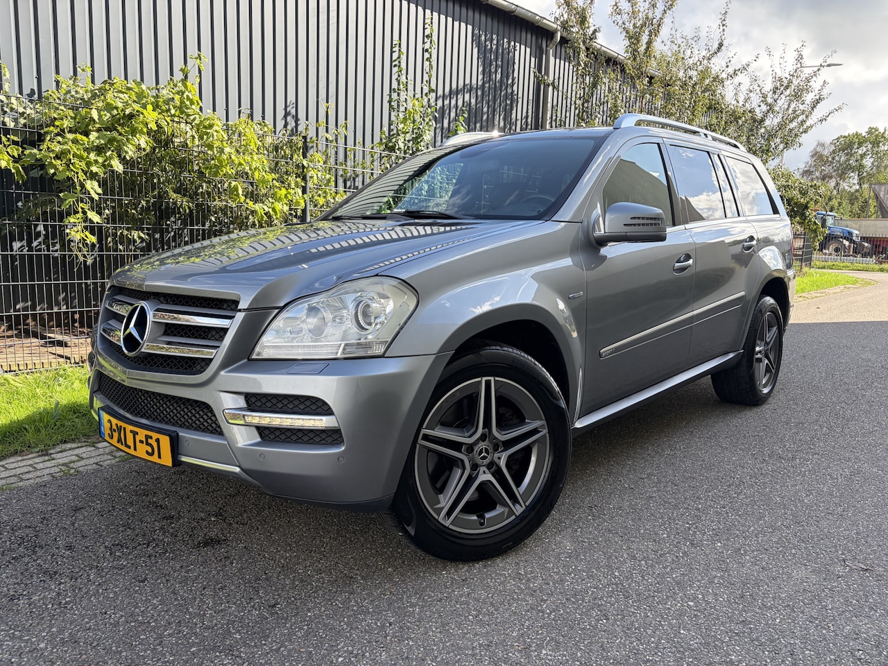 Mercedes-Benz GL-klasse - 350 CDI BlueEFFICIENCY / AUTOMAAT / 7 PERSOONS / NAVI / LEER - AutoWereld.nl