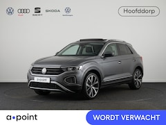 Volkswagen T-Roc - 1.5 TSI Style 150 pk Automaat (DSG) | Navigatie | Panoramadak | Parkeersensoren (Park assi