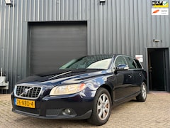 Volvo V70 - 2.0T Kinetic-Cruise-Navi-Trekhaak-ORG NL