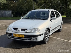 Renault Mégane - 1.6 Benzine / 58.321 ORIGINELE KILOMETERS