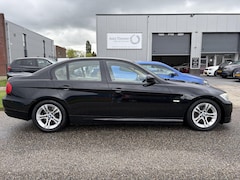 BMW 3-serie - 318i Business Line