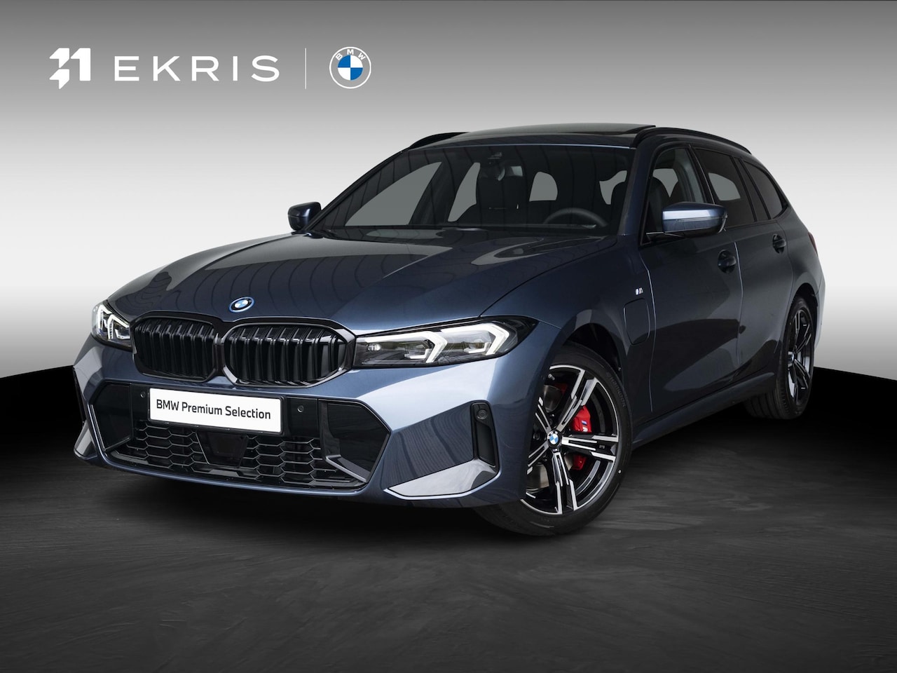 BMW 3-serie Touring - 330e | M Sportpakket Pro | Comfort Access | Panoramadak | Driving Assistant | HIFI | 18 in - AutoWereld.nl