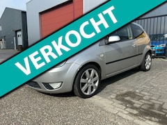 Ford Fiesta - 1.3 Futura Airco/16" LM Velgen/Verwarmde Voorruit/APK 21-12-26
