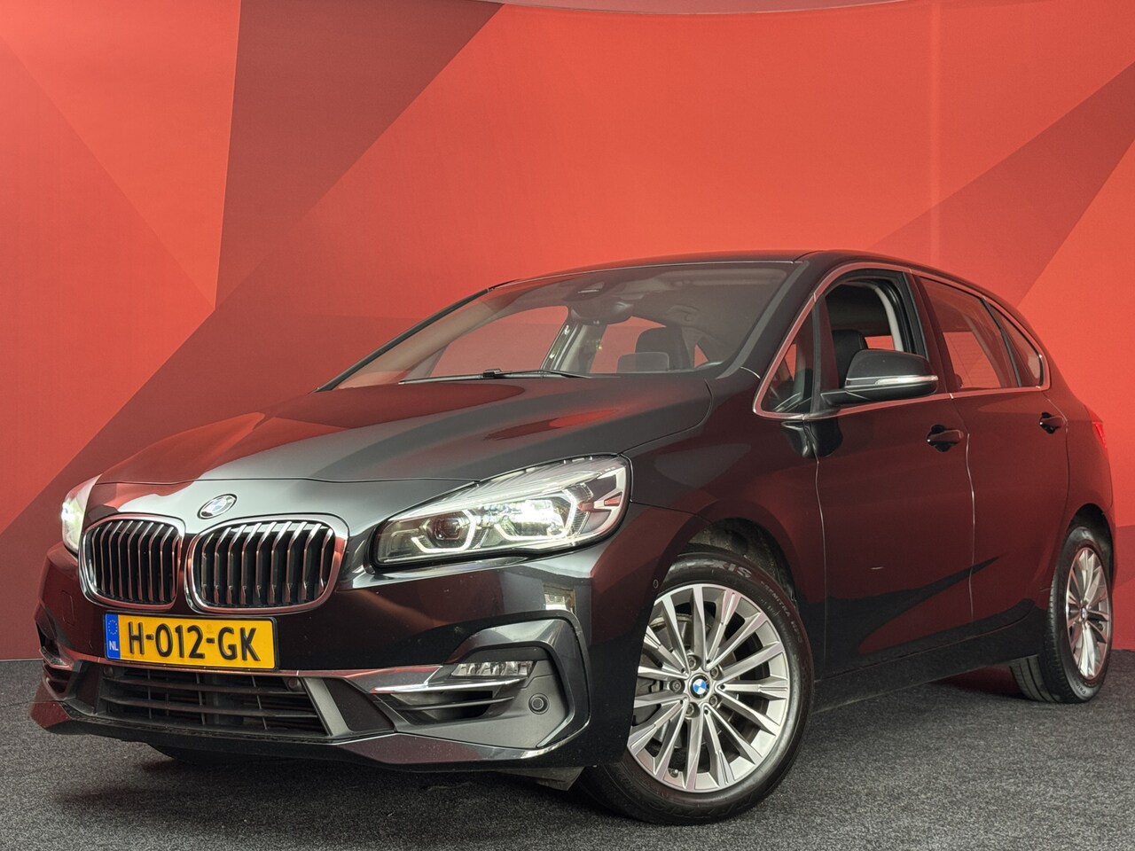 BMW 2-serie Active Tourer - 218i High Executive Edition | Nieuw Binnen! | HUD | Stoelverwaming | Trekhaak - AutoWereld.nl