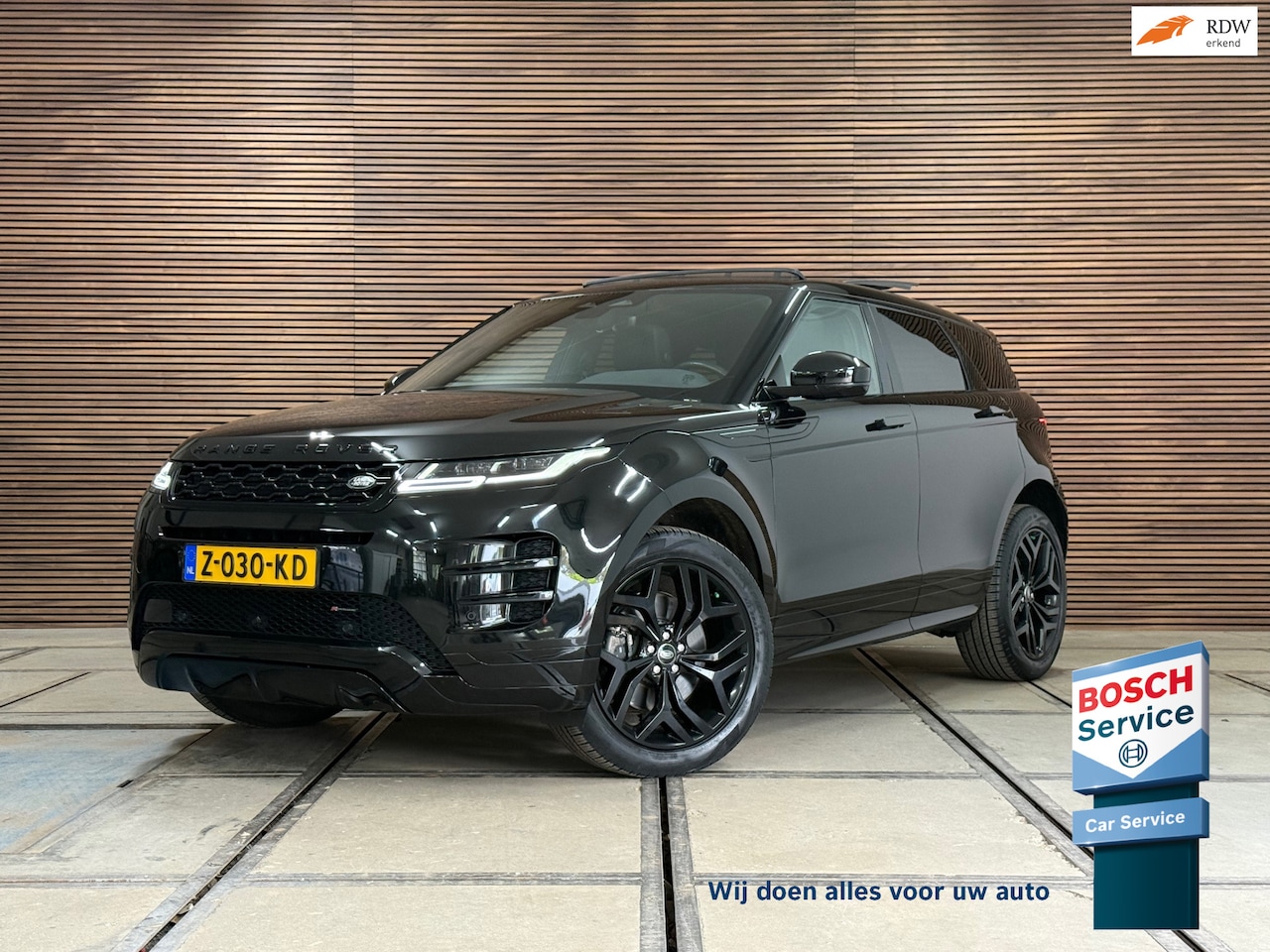 Land Rover Range Rover Evoque - 2.0 D165 AWD R-Dynamic HSE | Black Edition | PANO | Leder | Meridian | Winter Pakket | 20i - AutoWereld.nl