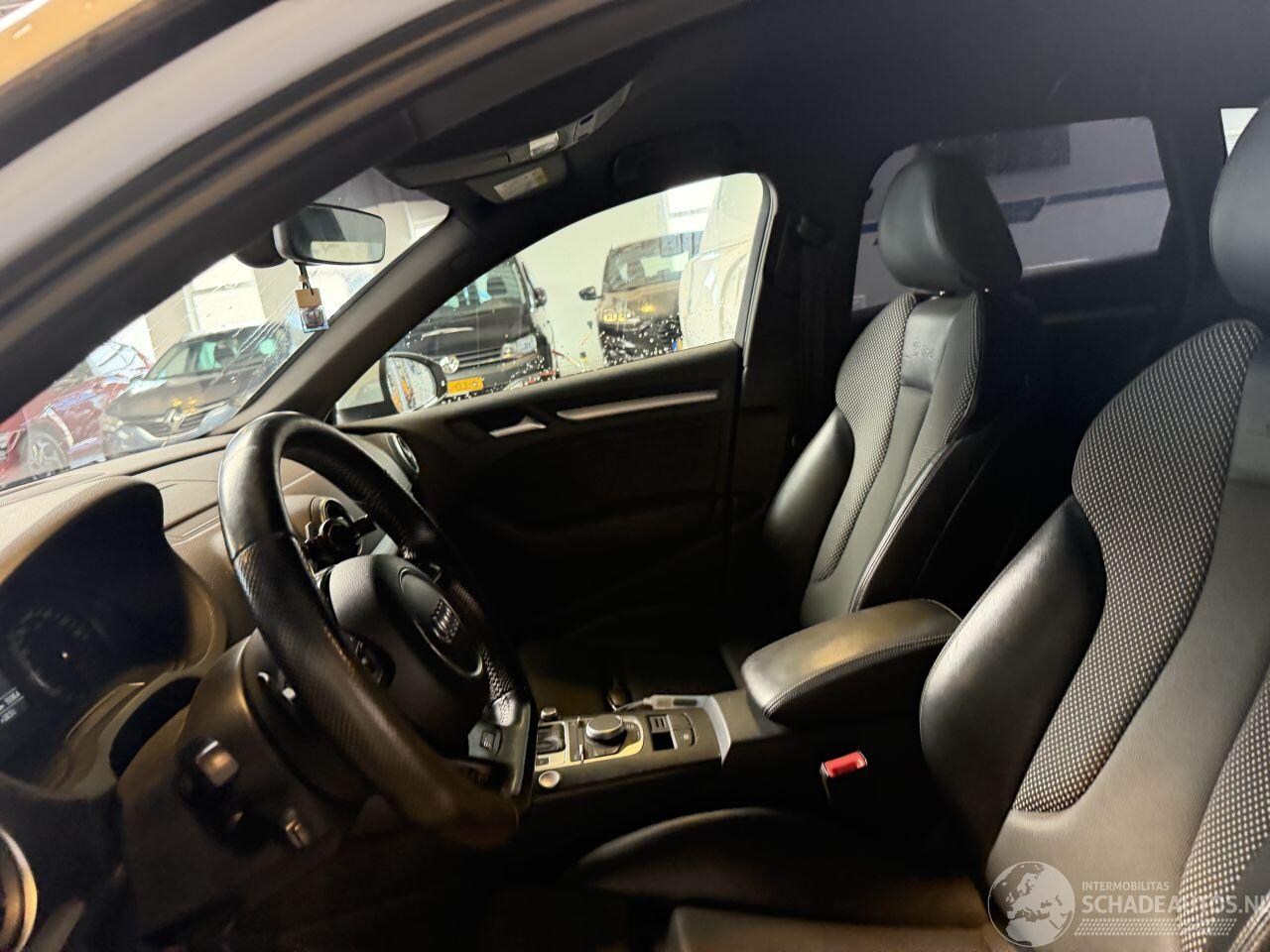 Audi A3 Sportback - 1.4 TFSI Ambition Sport Edition S line
