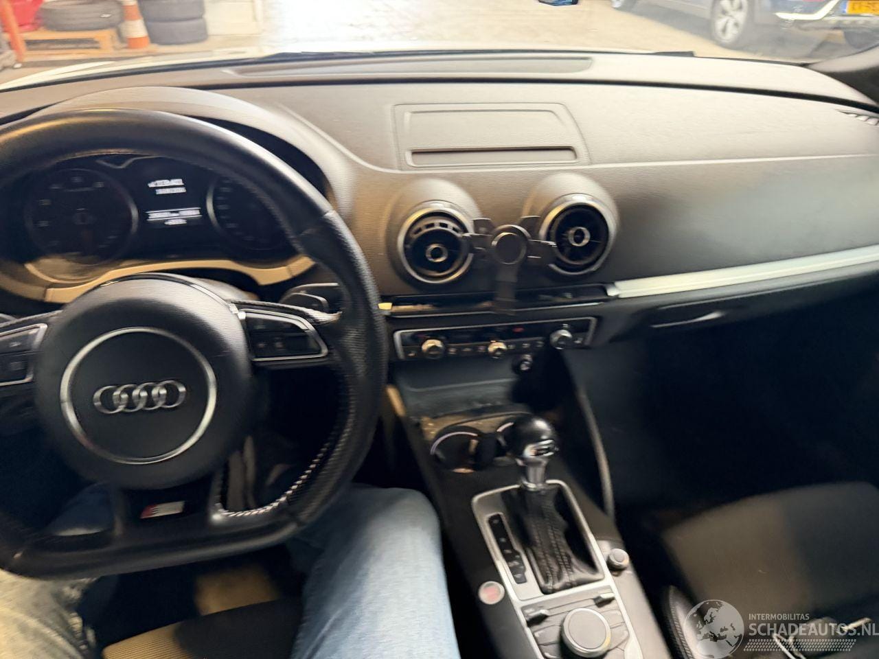 Audi A3 Sportback - 1.4 TFSI Ambition Sport Edition S line