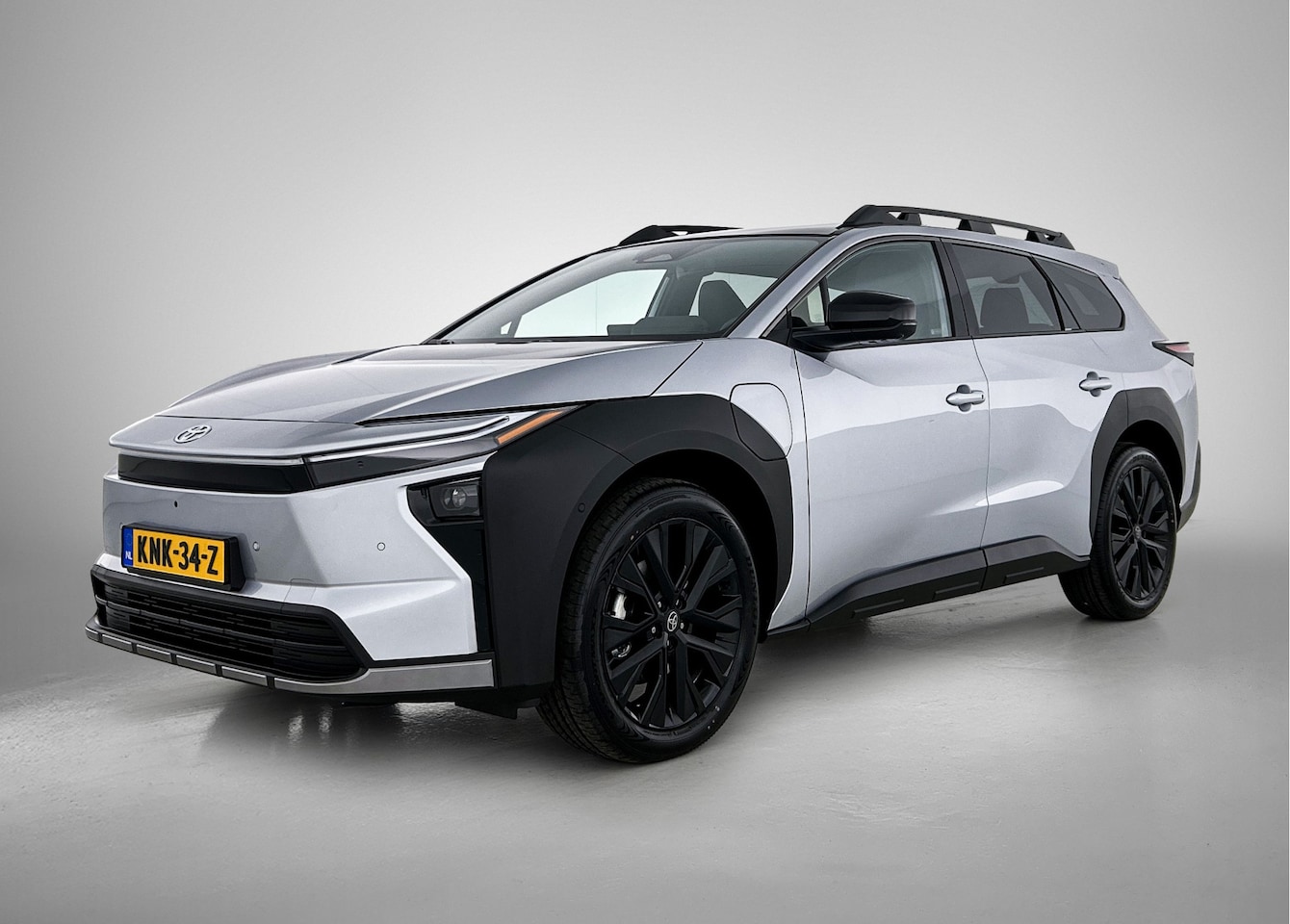 Toyota bZ4X Touring - Executive AWD 75 kWh EV-Deal | Panorama dak | Stoel en stuurwielverwarming | Stoelventilat - AutoWereld.nl