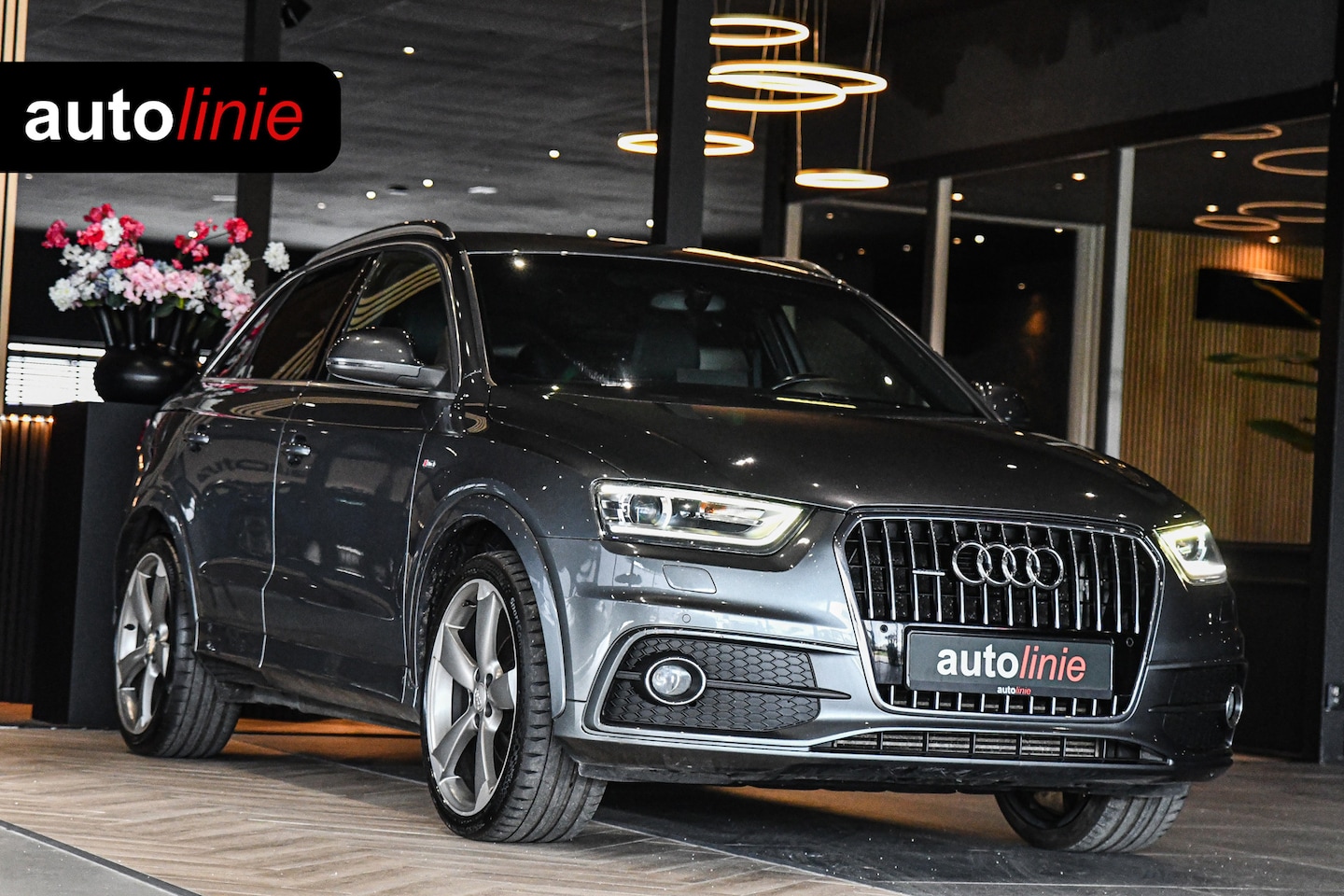 Audi Q3 - 2.0 TDI quattro 3xS-Line, Trekhaak, Stoelverw, 20" Rotor, LED, Leder! - AutoWereld.nl