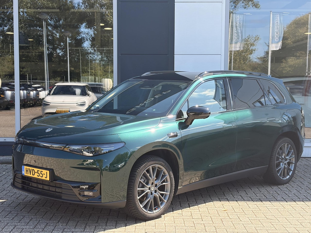 Leapmotor C10 - Design REEV 28.4 kWh | 360° camera | Apple Carplay & Android Auto | Cruise Control | Clima - AutoWereld.nl