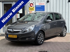 Opel Corsa - 1.4-16V '111' Edition | CARPLAY | AIRCO | CRUISE | TREKHAAK | LICHTMETAAL | NW APK |