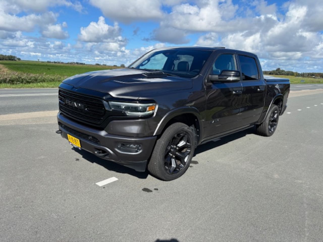 Dodge Ram 1500 - limited 4x4 200L lpg financiering v/a 350 p/m - AutoWereld.nl