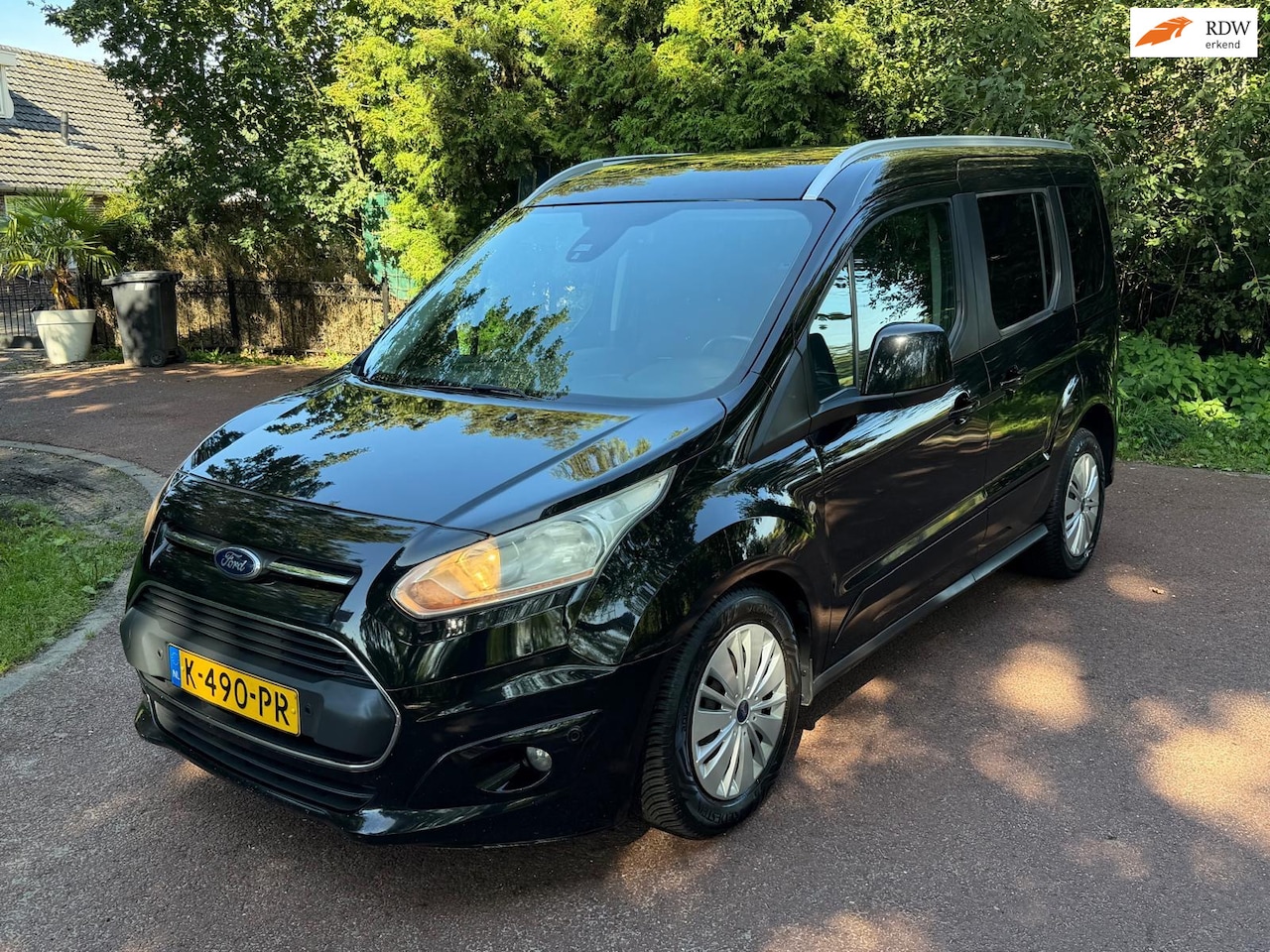 Ford Tourneo Connect Compact - 1.0 Trend / Pano/ PDC/ Trekhaak/ APK / - AutoWereld.nl