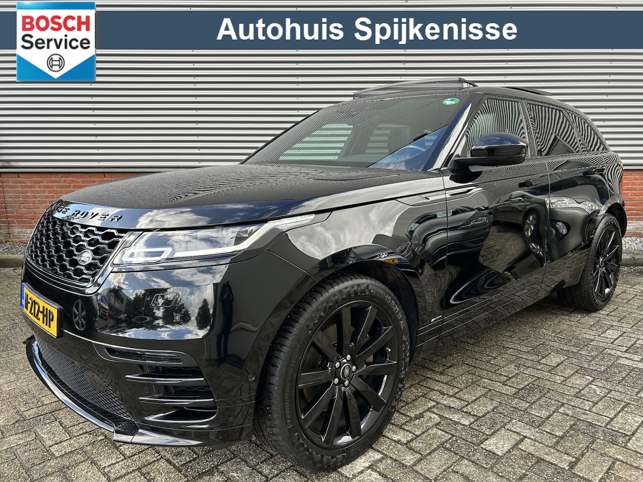 Land Rover Range Rover Velar - 3.0 D300 AWD R-Dynamic HSE | Dealer Onderhouden | Panoramadak | Adaptive Cruise | Luchtver - AutoWereld.nl