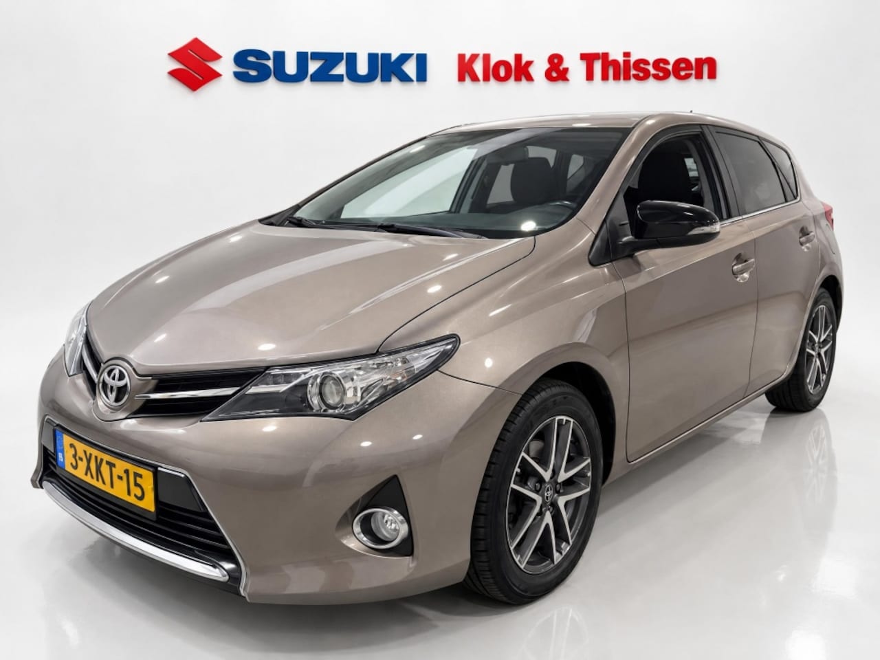 Toyota Auris - Clima LMV CC Navi 1.6 Aspiration 5-deurs Trekhaak 1.300 KG geremd A-uitrijcamera - AutoWereld.nl