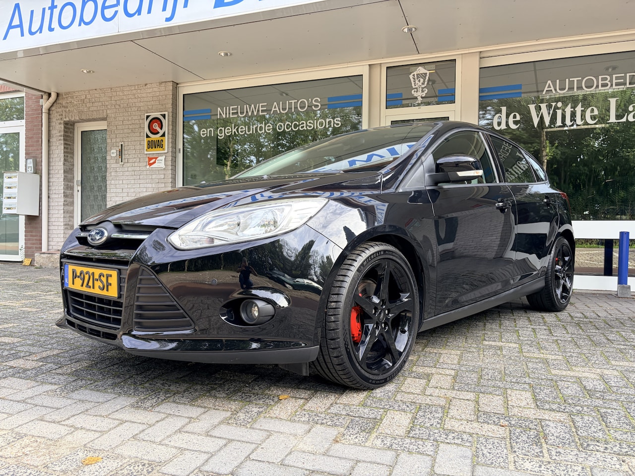 Ford Focus - 1.0 EcoBoost Black Edition Plus BIJZONDER MOOI Navi full map/Cruise controle/18 inch L/M/P - AutoWereld.nl