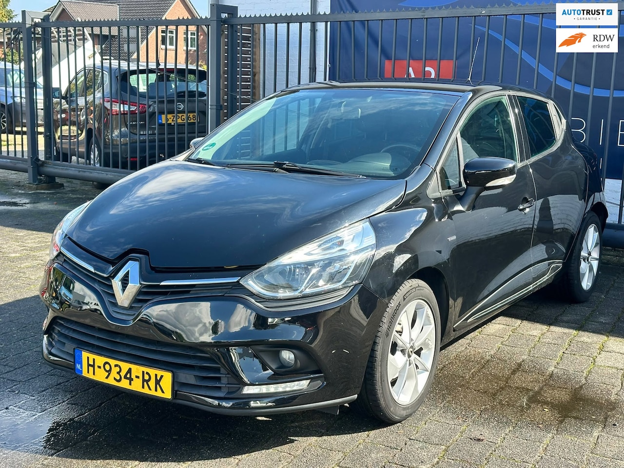 Renault Clio - 0.9 TCe Limited / AIRCO / NAVIGATIE / CRUISE CONTROL / DAB+ - AutoWereld.nl