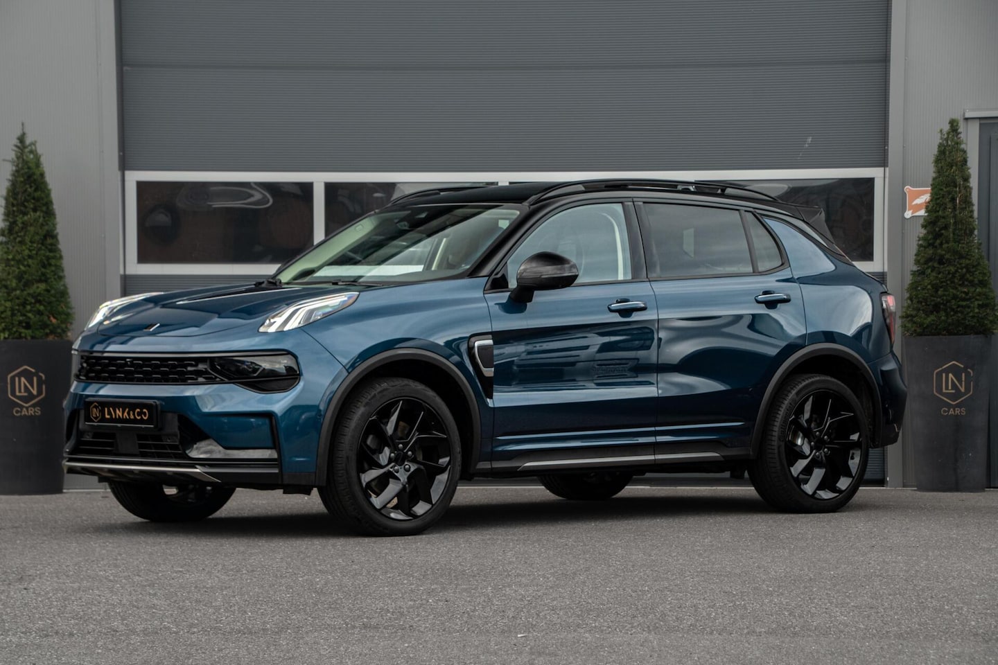 Lynk & Co 01 - 1.5 | Leder | Pano | DAB | Sfeerverlichting - AutoWereld.nl