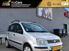 Fiat Panda - Automaat / Nwe APK / Airco / Parkeersensoren / Multimedia