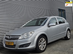 Opel Astra - 1.6 Temptation 11-2008 Reflexzilver Metallic