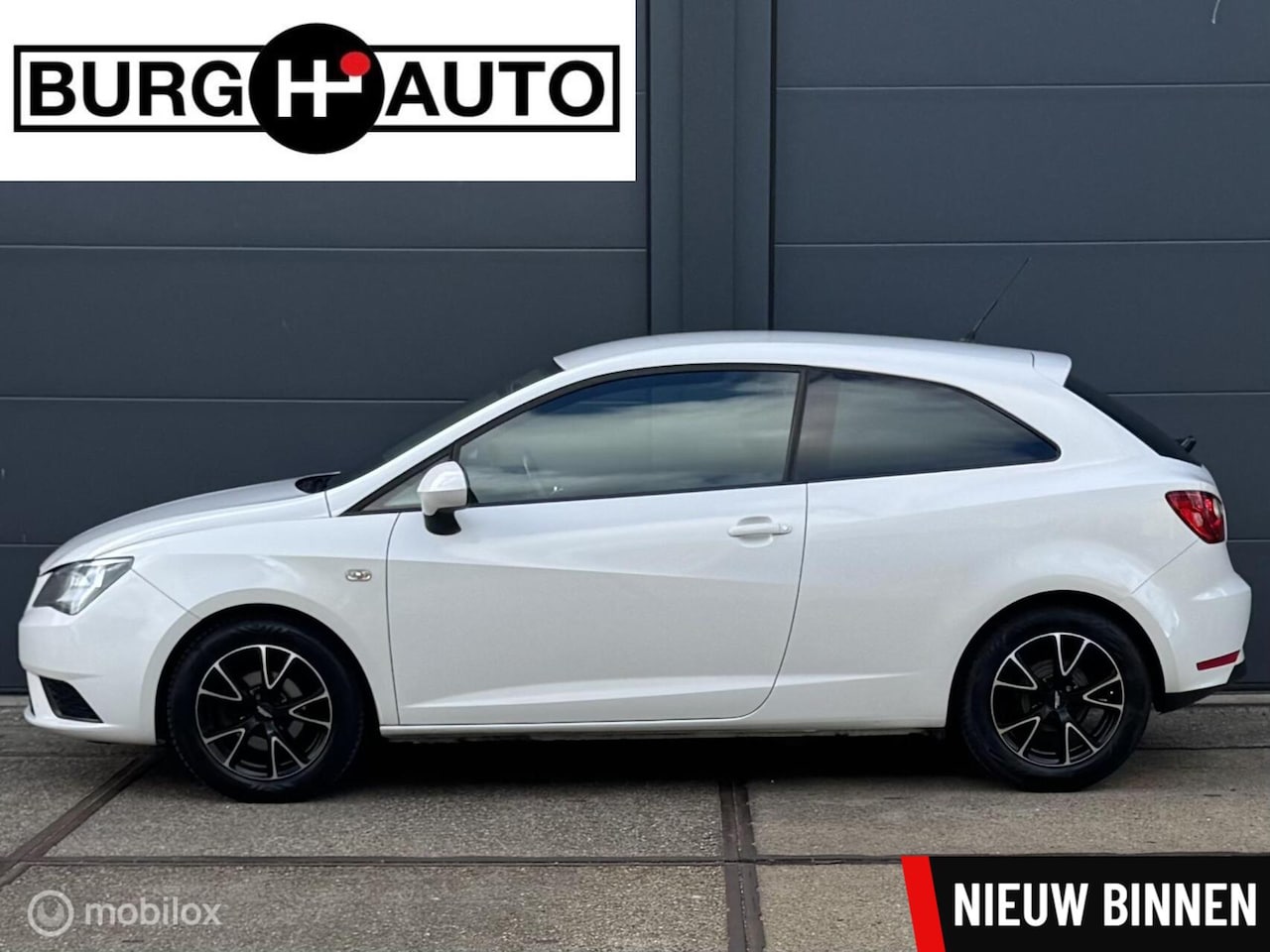 SEAT Ibiza - 1.2 Style 3 deurs - ECC - CRUISE CONTROLE - LM VELGEN - EL. RAMEN + SPIEGELS - CPV - RADIO - AutoWereld.nl