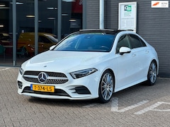 Mercedes-Benz A-klasse - 200 Premium/SFEERVERLICHTING/PANO-DAK/CAMERA/NETTE STAAT