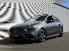 Mercedes-Benz B-klasse - 200 Aut AMG Pakket AMG NightPakket (Panoramadak Sportleder Navi/Camera Sfeer Trekhaak Full