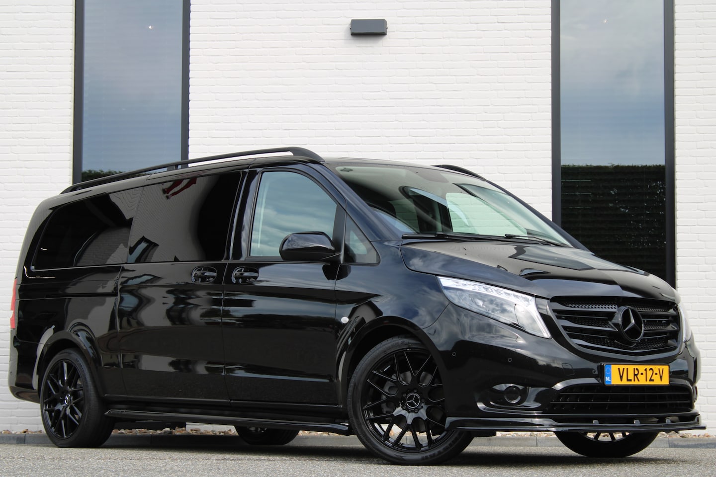 Mercedes-Benz Vito - 116 CDI Aut / Extra Lang / DC / Comfort / 6-Persoons / Nette Staat - AutoWereld.nl