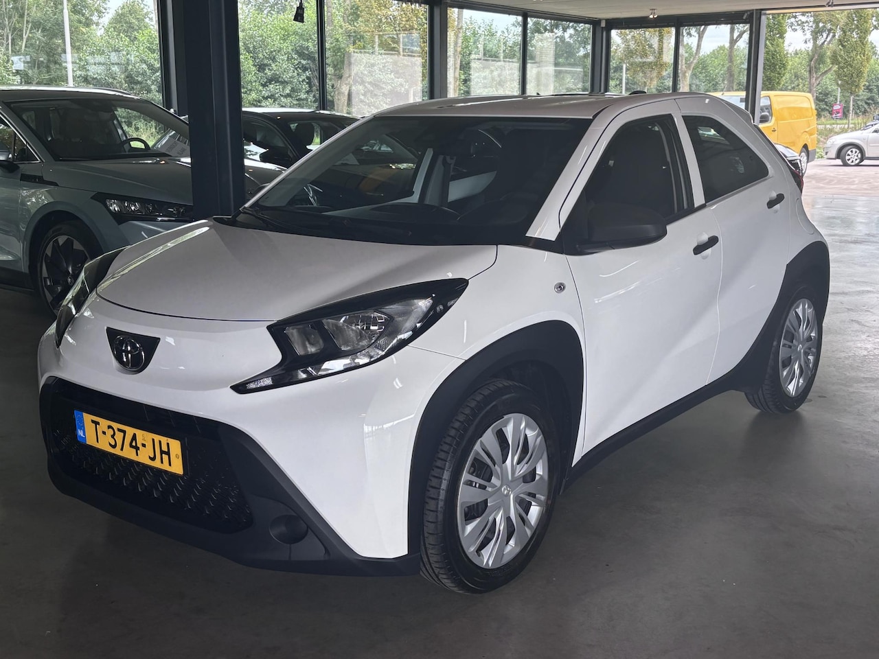 Toyota Aygo X - 1.0 VVT-i MT 1.0 VVT-i MT - AutoWereld.nl