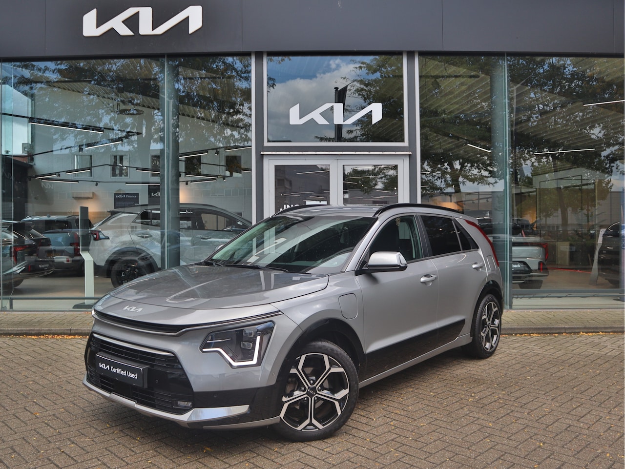 Kia Niro - 1.6 GDi PHEV Plug-In-Hybrid ExecutiveLine | Leder | Stoelventilatie | Memory | Harman Kard - AutoWereld.nl
