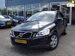 Volvo XC60 - 2.0T Kinetic | AUTOMAAT | CLIMATE CONTROL | VOOR EN ACHTER PARKEER SENOREN | CRUISE CONTRO