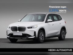 BMW iX1 - eDrive20 67 kWh | Achteruitrijcamera | Stuur-/ Stoelverwarming | Parking Assistant | PDC v