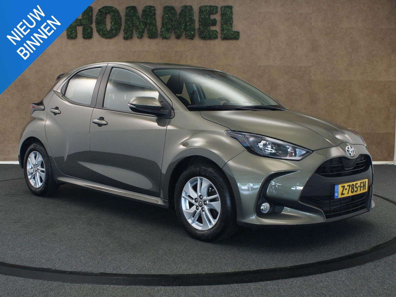 Toyota Yaris - 1.5 VVT-i Active - STOELVERWARMING - ACHTERUITRIJ CAMERA - ADAPTIVE CRUISE CONTROL - CLIMA - AutoWereld.nl